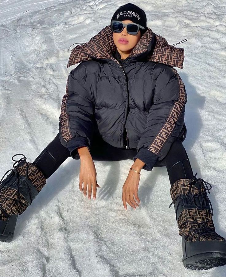 Fendi Reversible FF Pattern Black Puffer Jacket