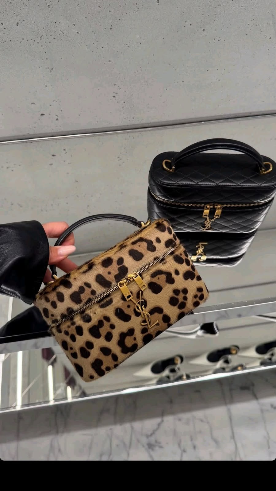 Saint Laurent Le Monogramme Vanity Case in Leopard-Print