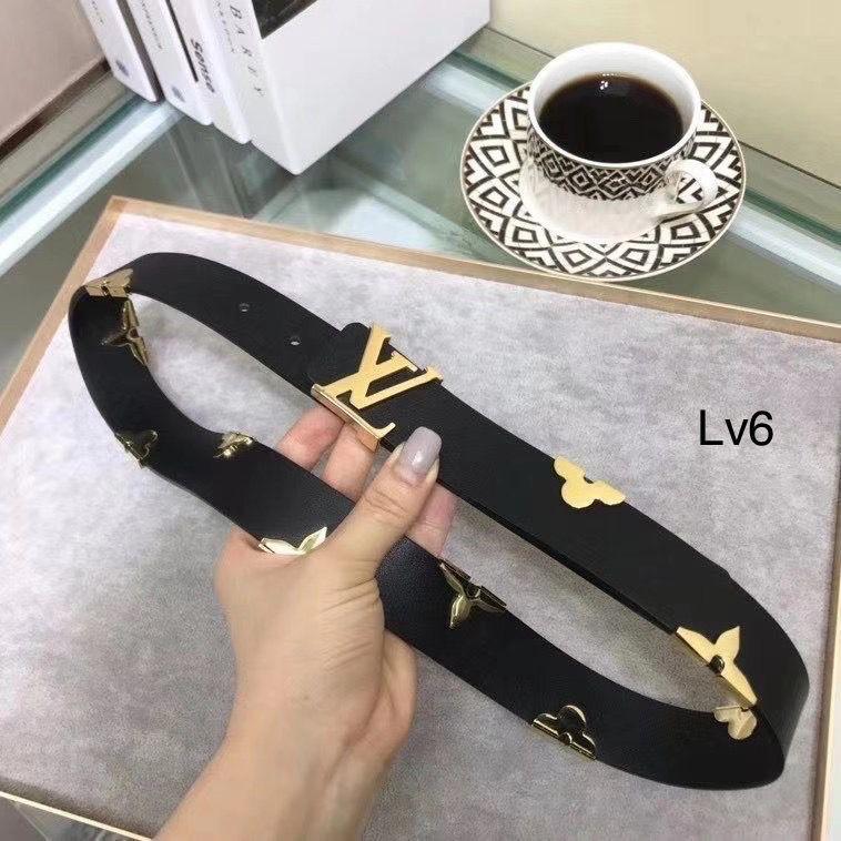 LOUIS VUITTON Black Leather LV Initiales Monogram Flower Belt