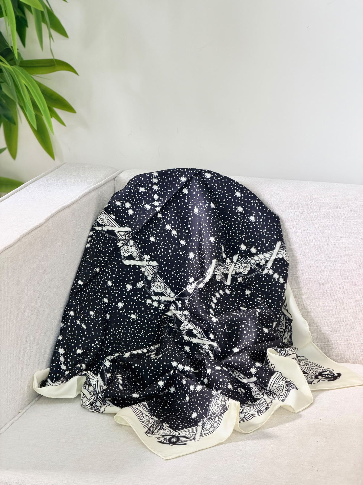CHANEL Fine dots pearls decorative stars Square Scarf