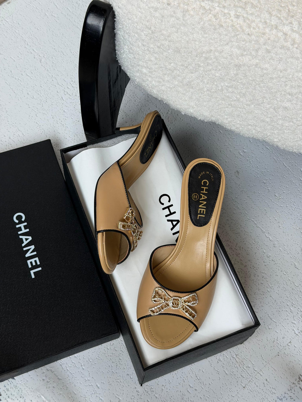 اChanel CC Bow Embellished Kitten Heel Mules