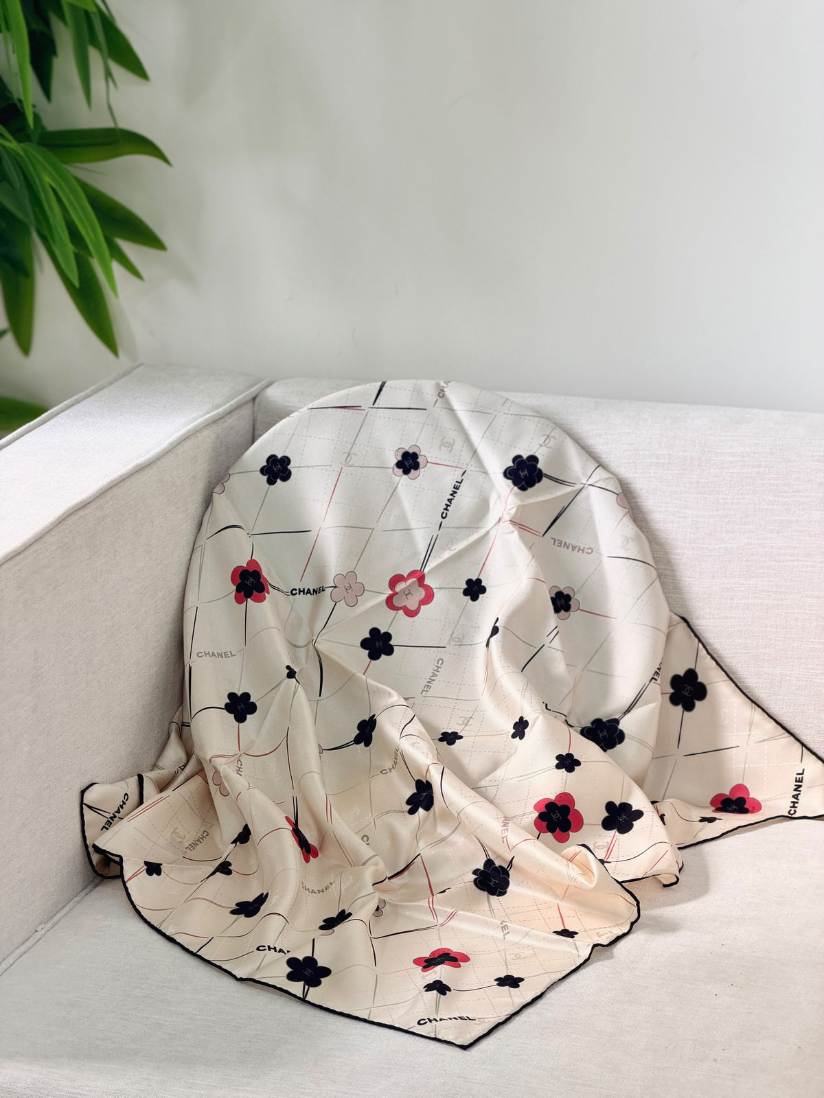 CHANEL Small camellias geometric lines Square Scarf
