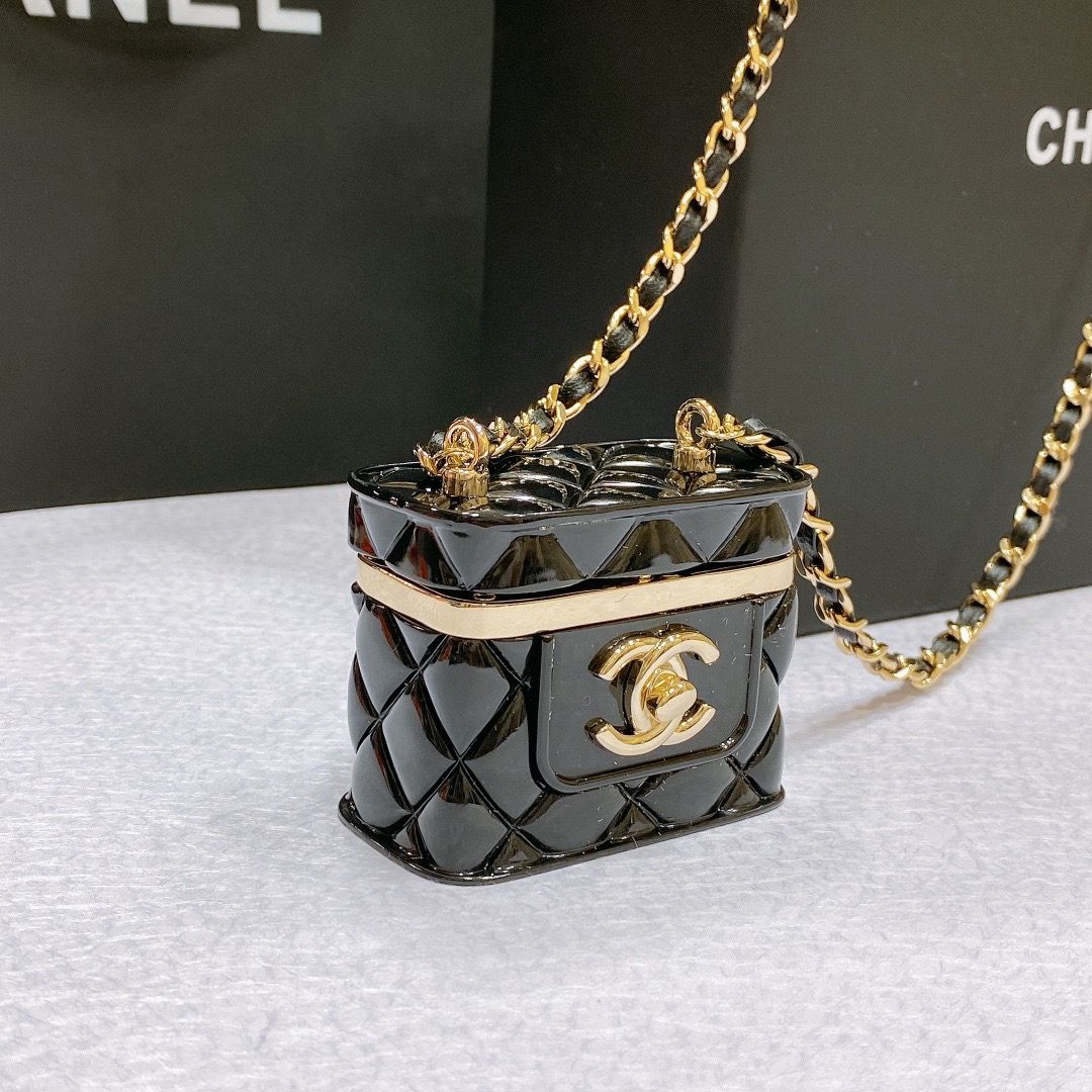 Chanel Quilted Vanity Case Chain Belt