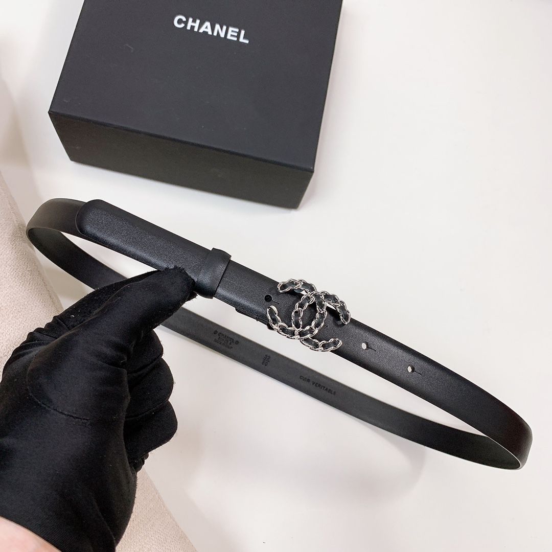 CHANEL — CC Chain Buckle Belt