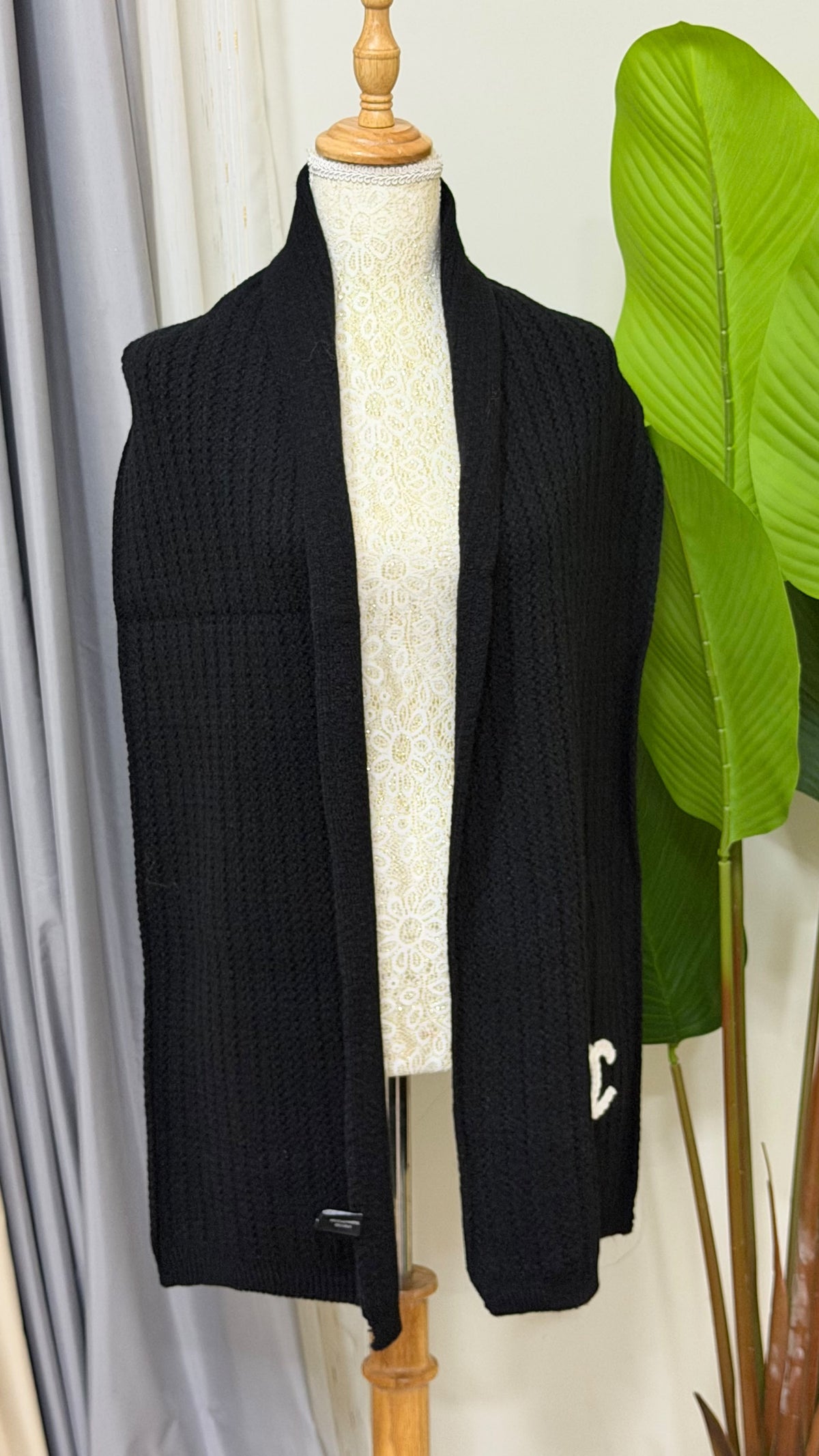 CHANEL Cable Knit Logo Scarf