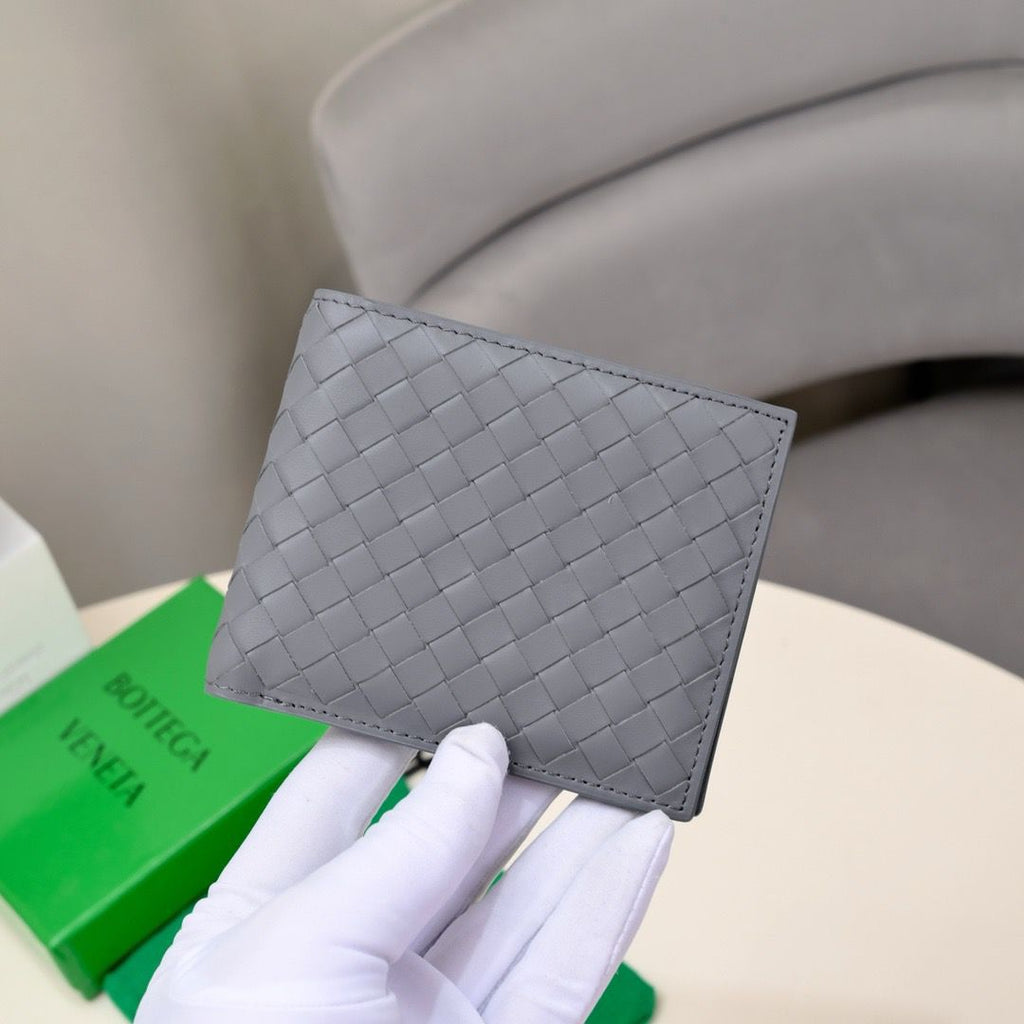 Bottega Veneta – Intrecciato Bi-Fold Wallet