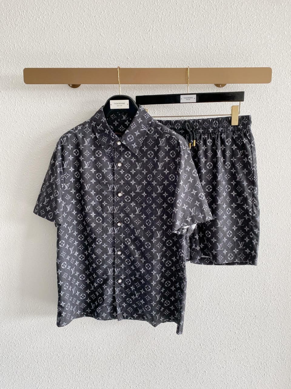 LOUIS VUITTON  Set 