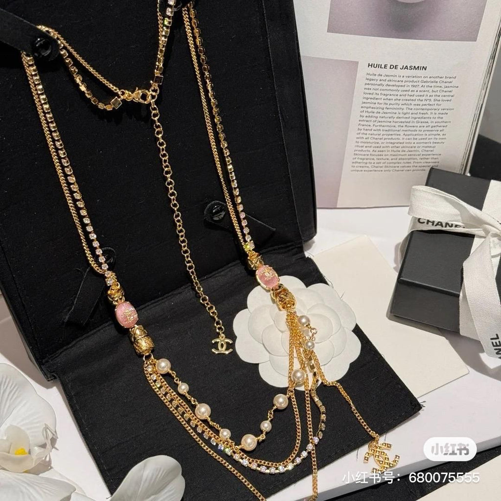 CHANEL Vintage Gripoix Pearl & Crystal Multi-Chain Belt