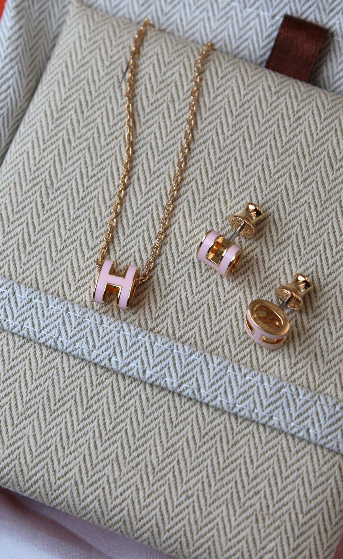Hermès Pop H Necklace and Earrings Jewelry Set