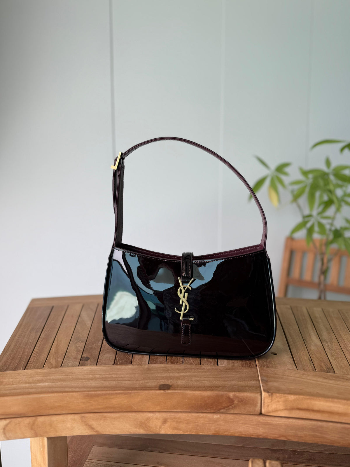 Saint Laurent Le 5 à 7