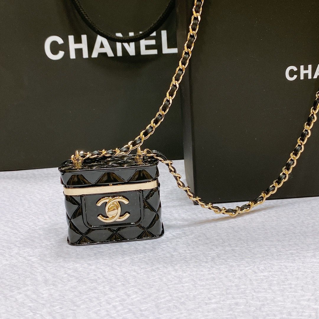Chanel Quilted Vanity Case Chain Belt