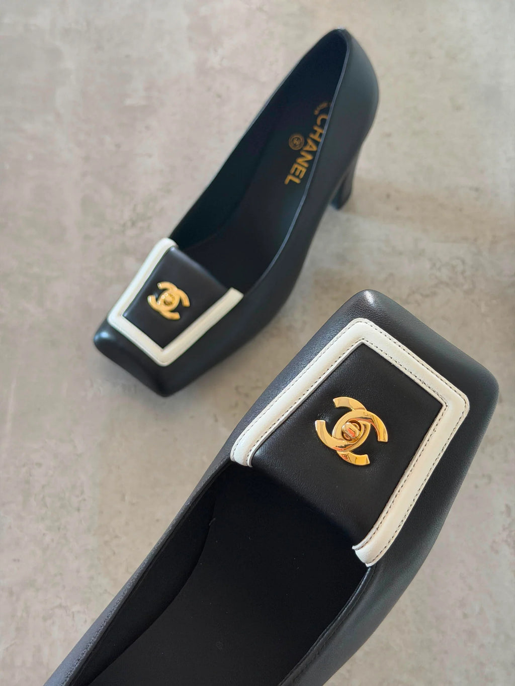 Chanel Pumps - calfskin