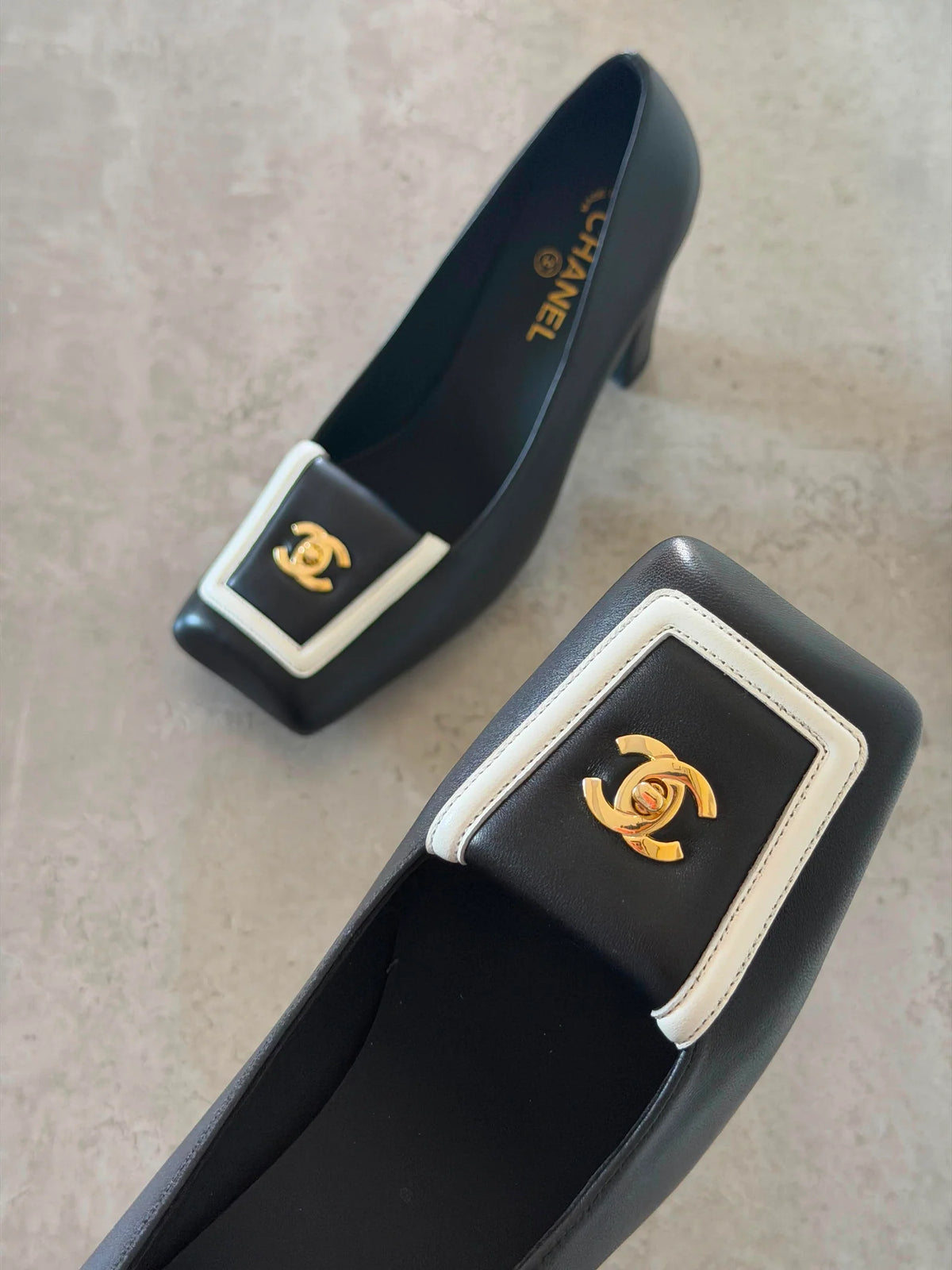 Chanel Pumps - calfskin
