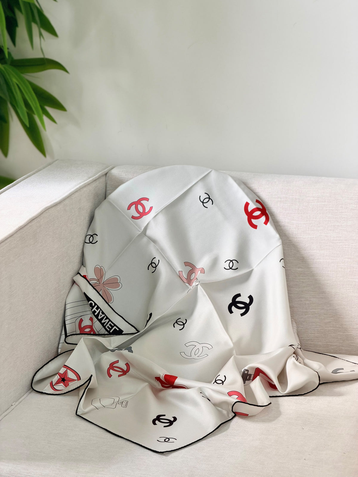 CHANEL Scattered emblems and small flower Square Scarf