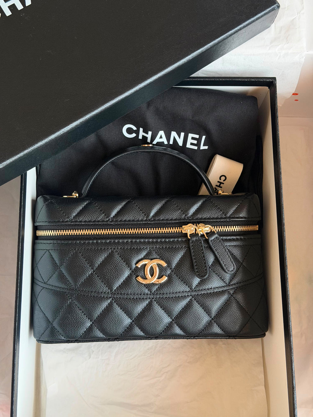 Chanel Quilted Caviar Vanity Case with Handle