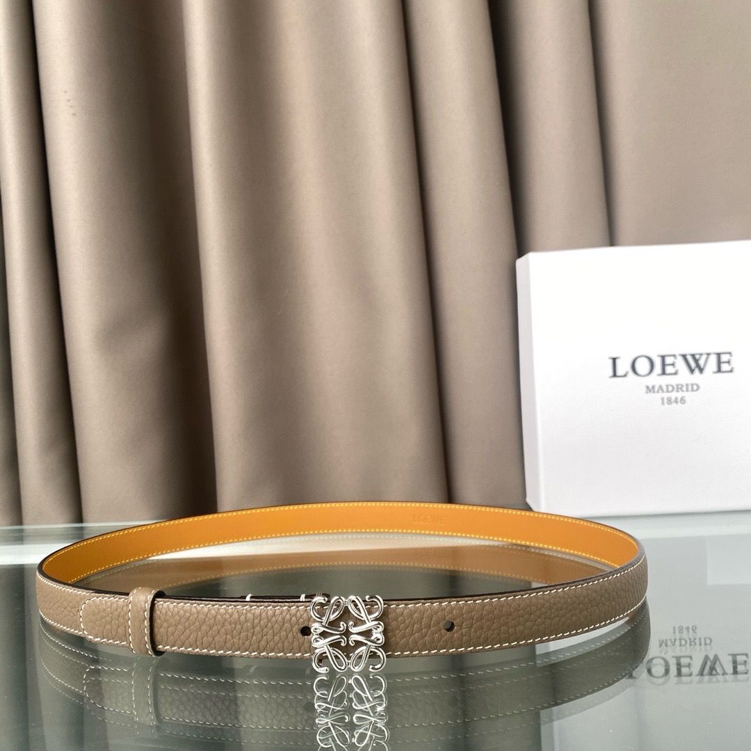 LOEWE Anagram Pebble Leather Belt