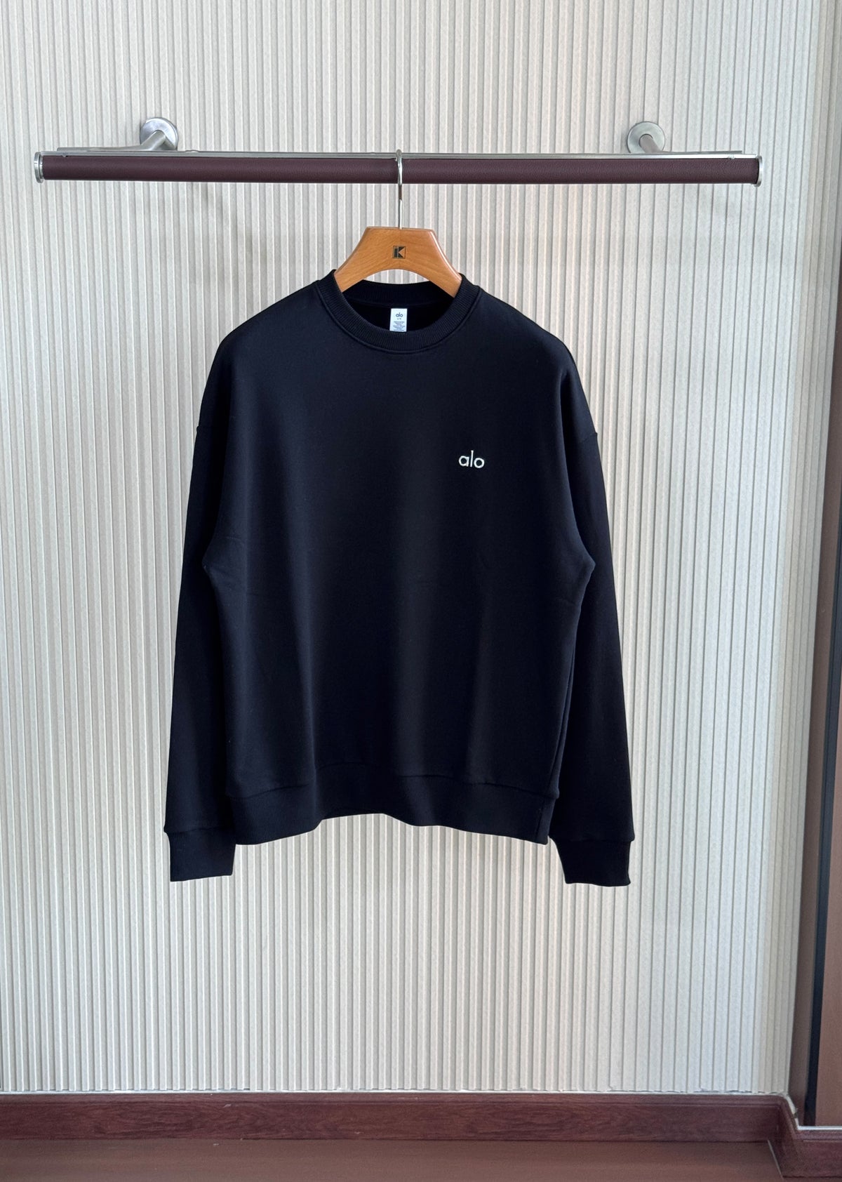 alo Small Logo Crewneck