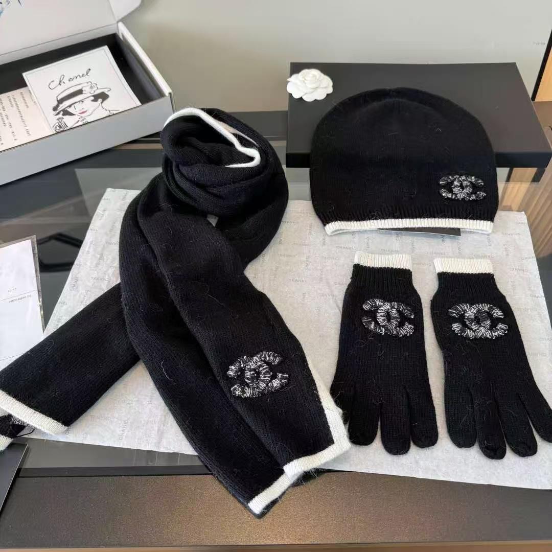 CHANEL Contrast Trim Scarf Beanie & Gloves Set