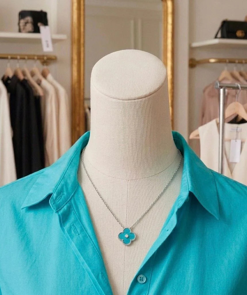 VAN CLEEF Malachite Vintage Alhambra Pendant Necklace