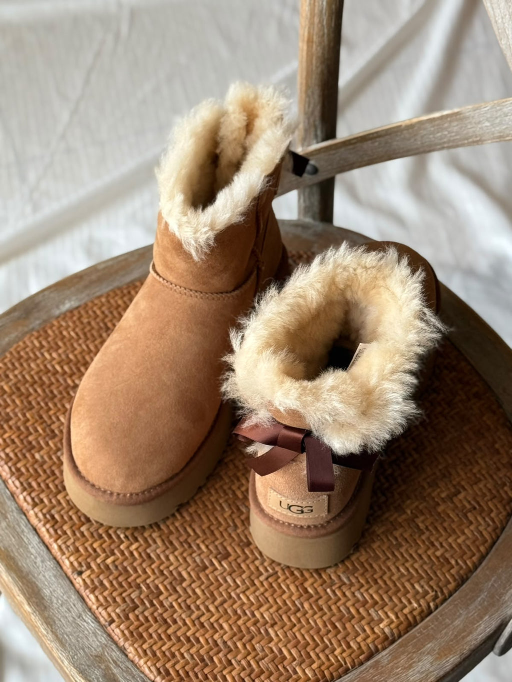 UGG Classic Boots in Chestnut