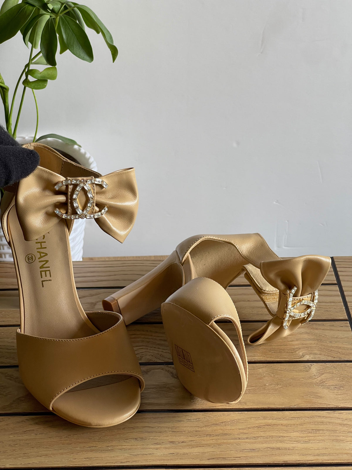 Chanel CC Logo Bow Leather Heeled Sandals