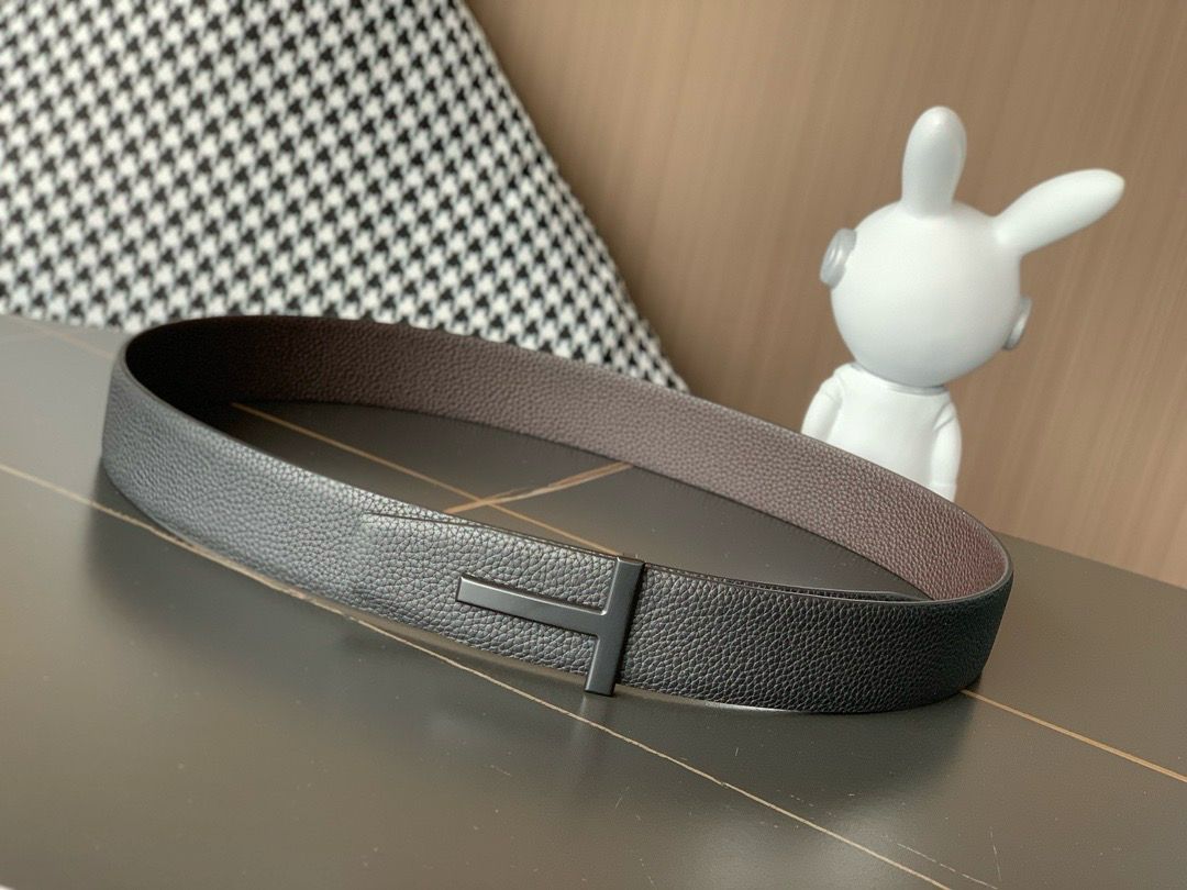 Tom Ford T Buckle Reversible Leather Belt – Grained Leather