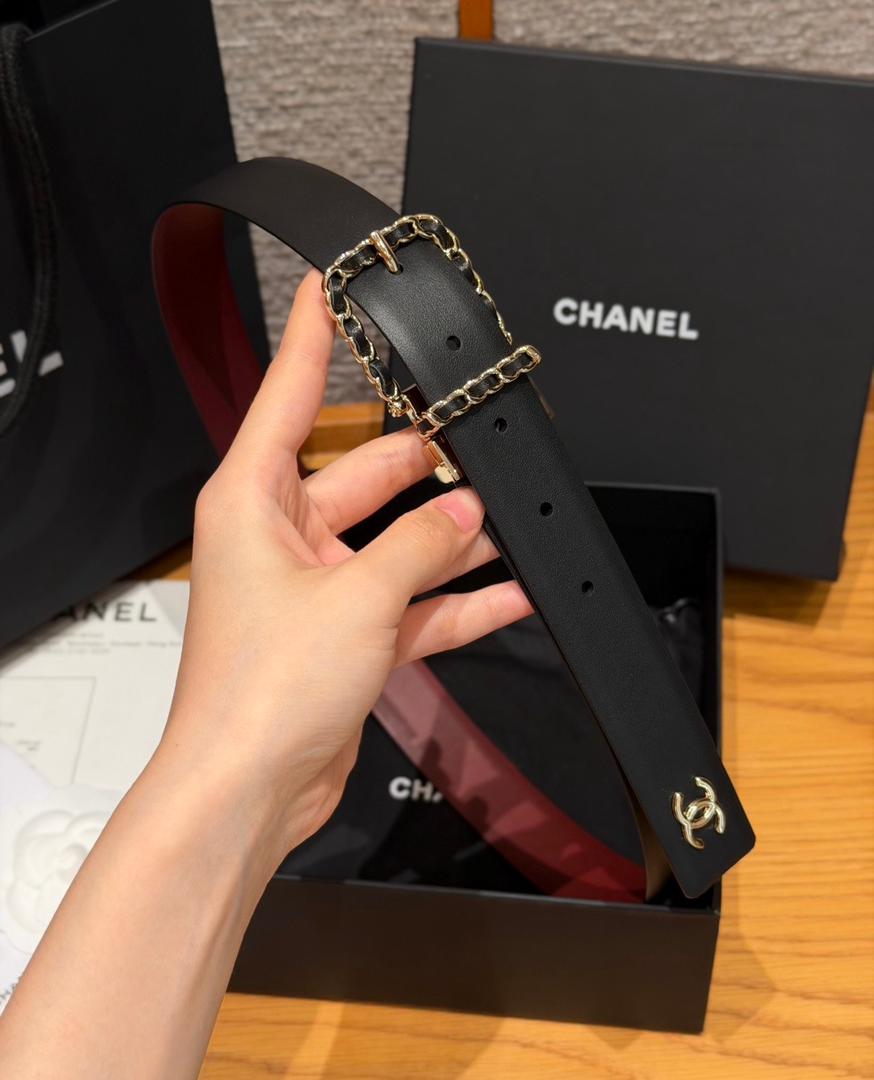 CHANEL — Chain Buckle Belt