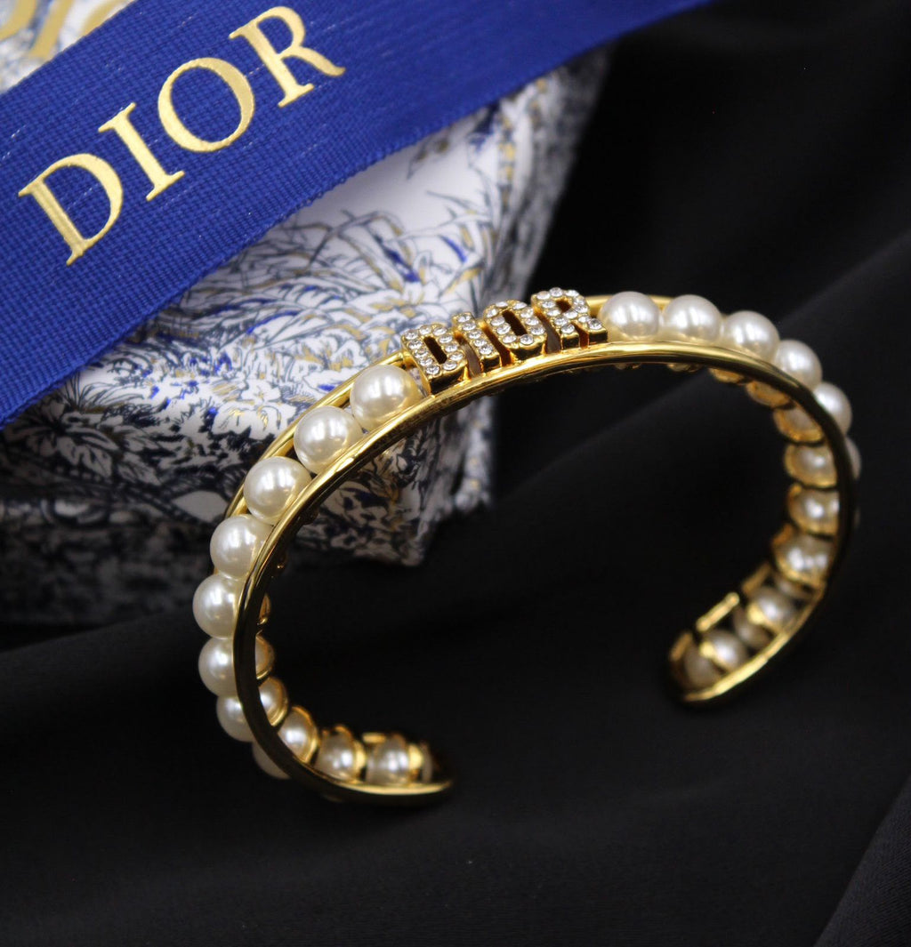Dior Dio(r)evolution Pearl Bangle