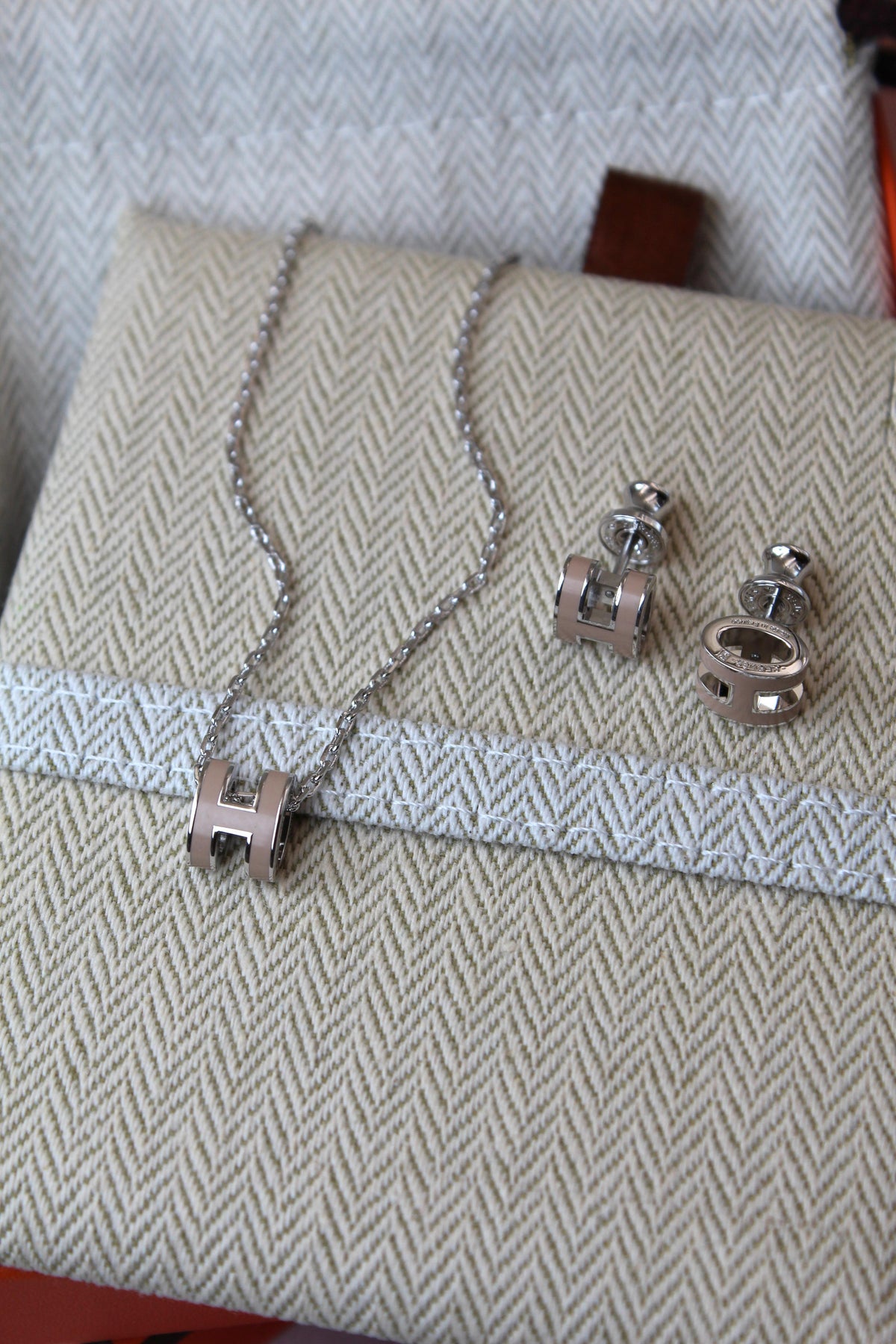 Hermès Pop H Necklace and Earrings Jewelry Set