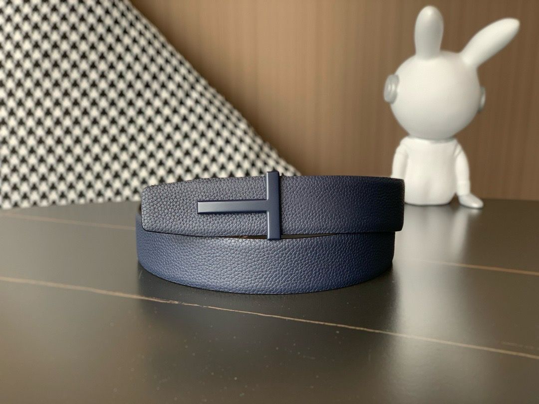 Tom Ford T Buckle Reversible Leather Belt – Grained Leather