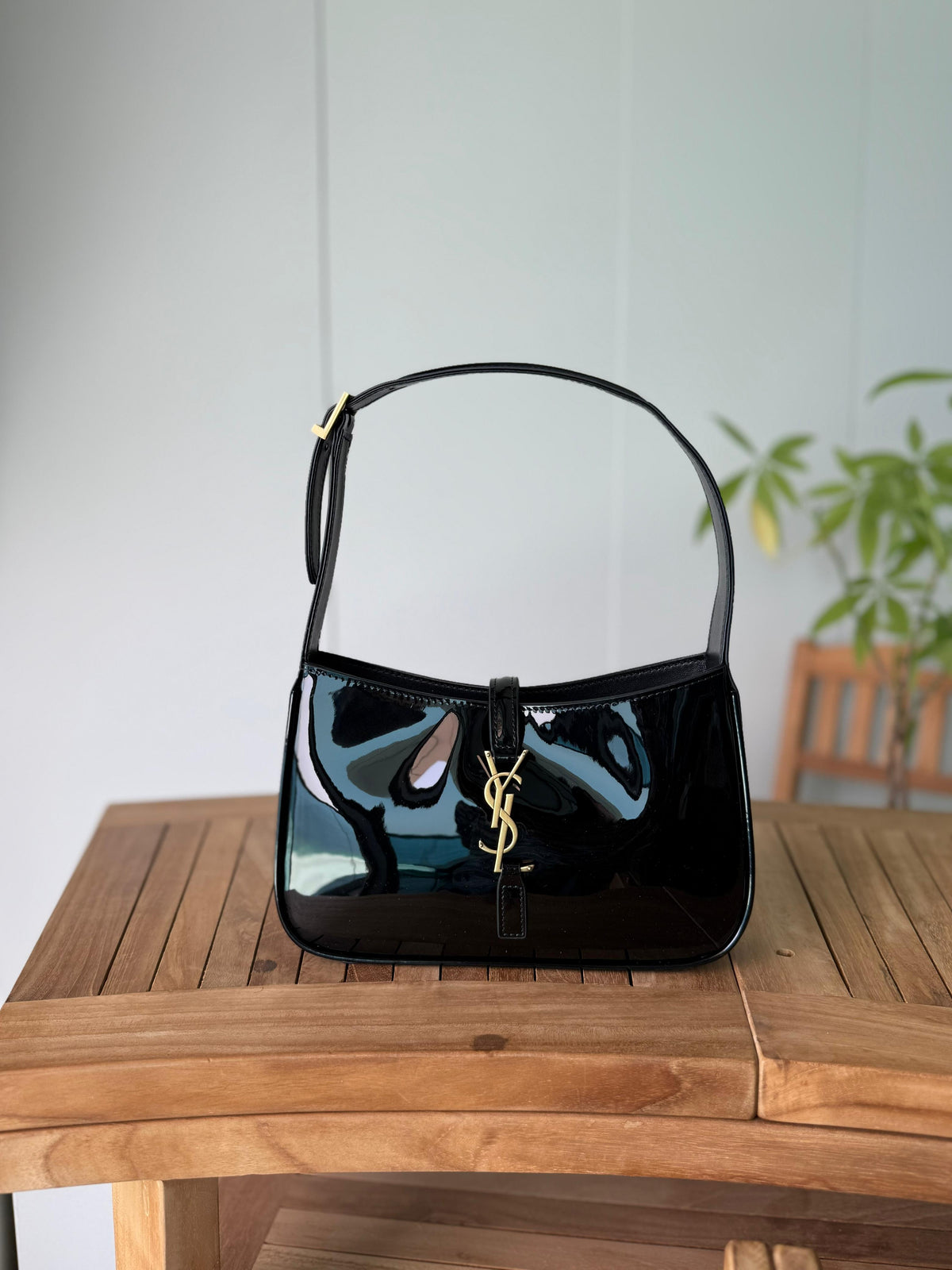 Saint Laurent Le 5 à 7