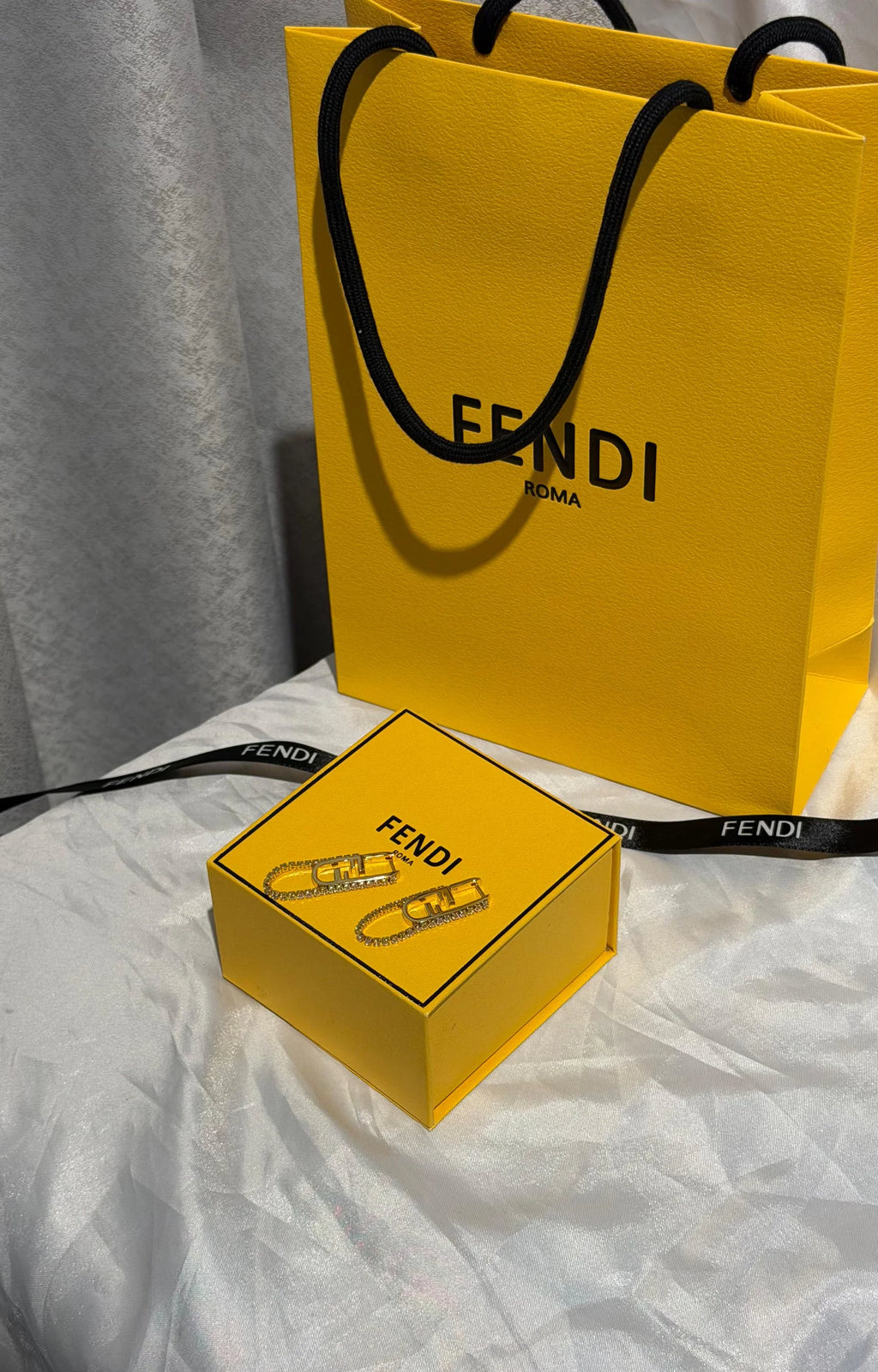 FENDI O'Lock-motif Crystal Earrings | Gold
