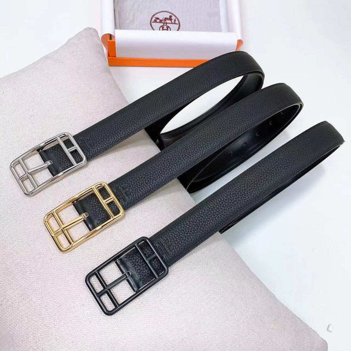 Hermès – Royal belt buckle & Reversible leather