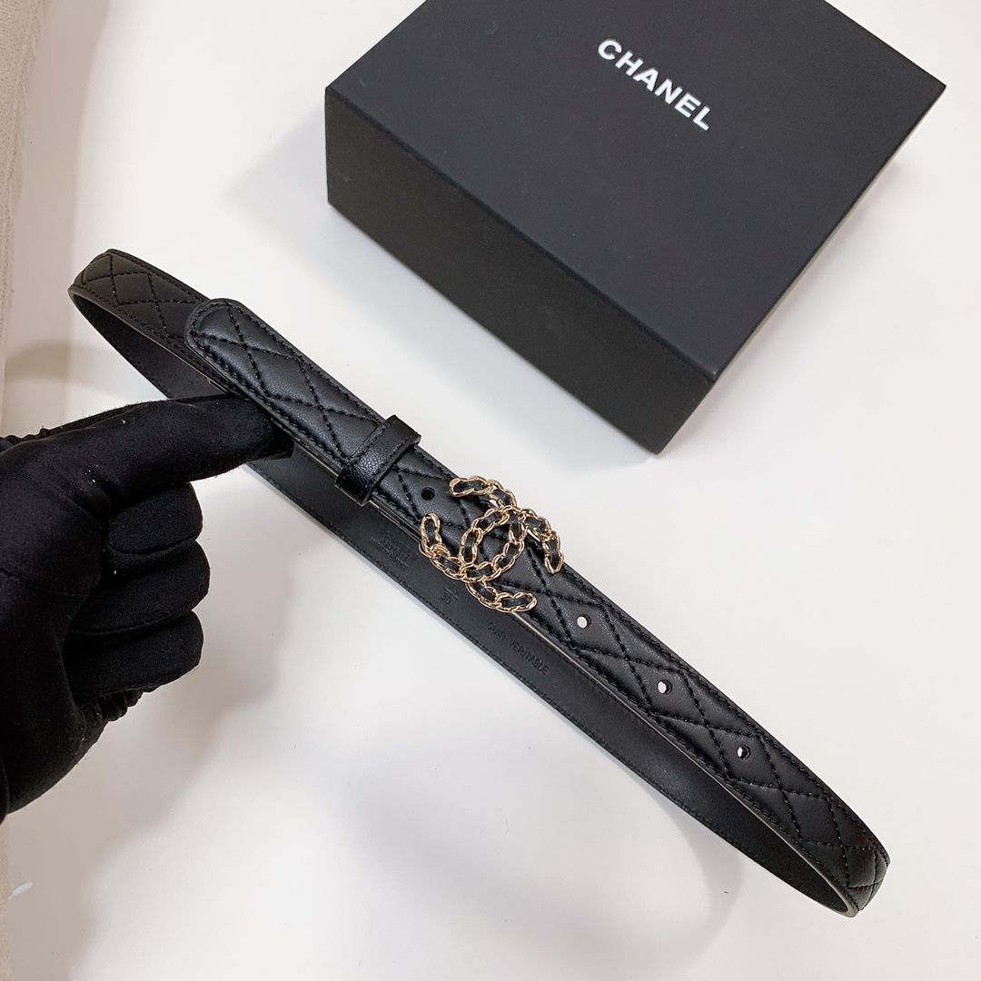 CHANEL — CC Chain Buckle Belt