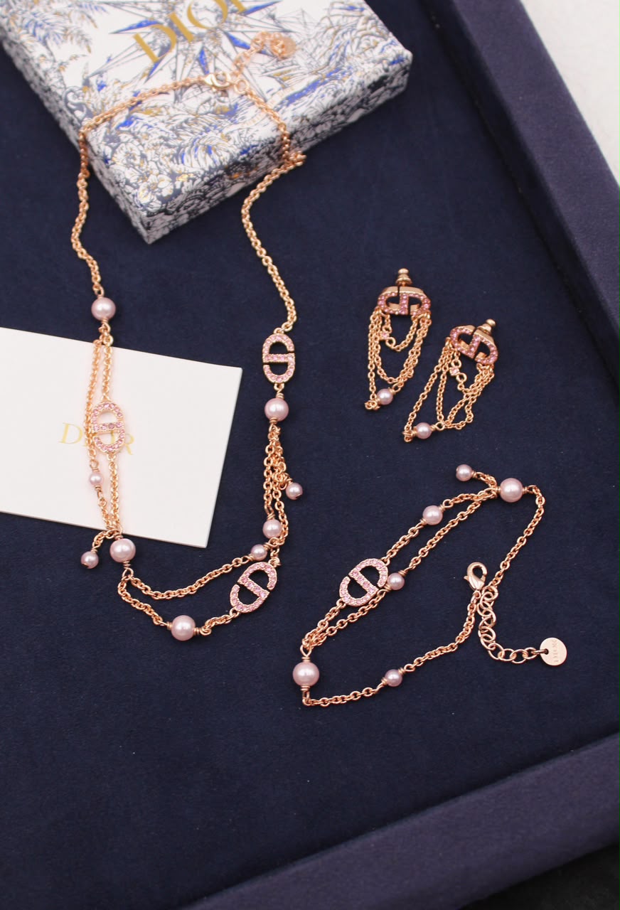 Gold cd  Necklace & Earrings Set