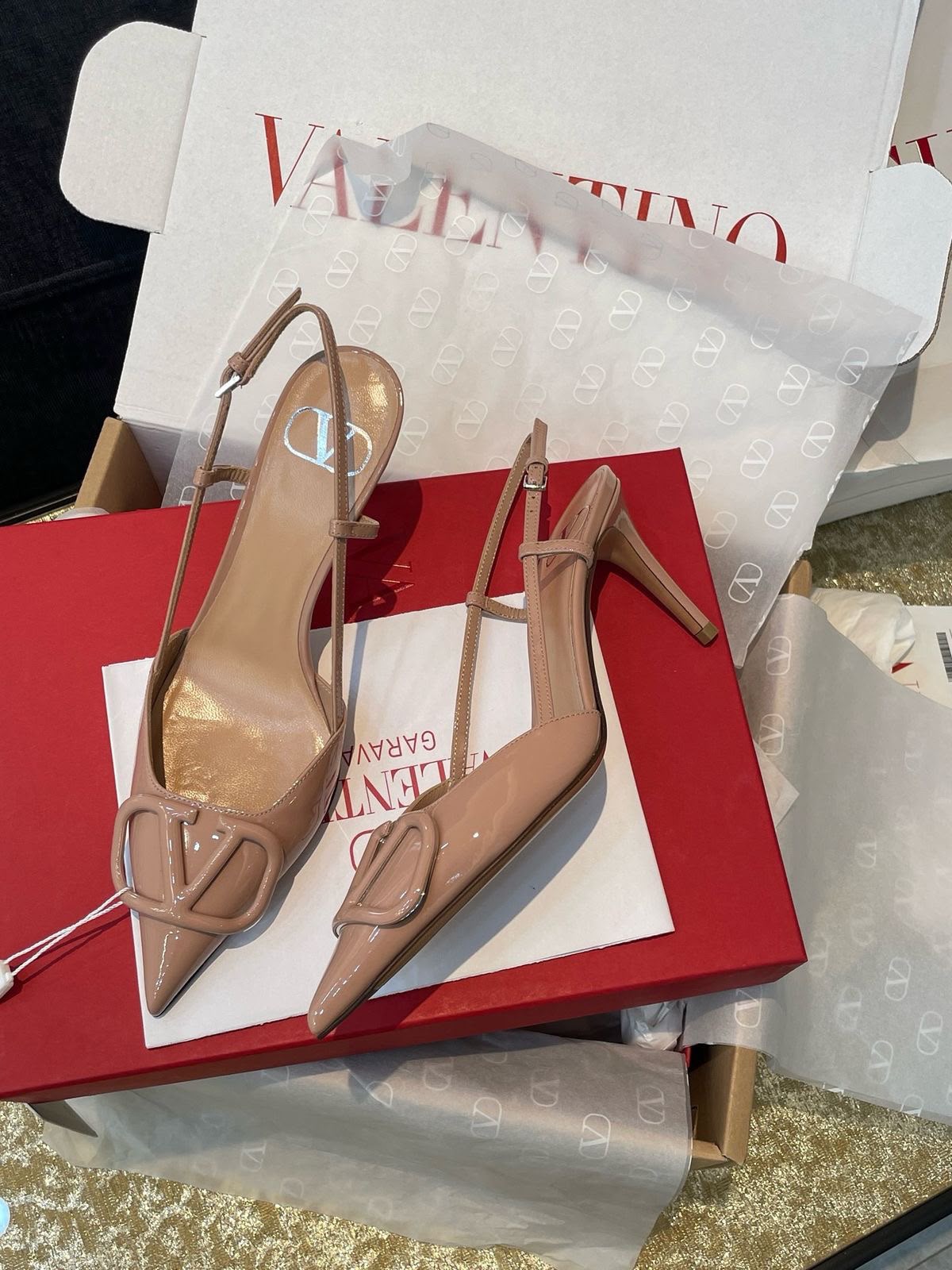 Valentino Garavani VLogo Signature
