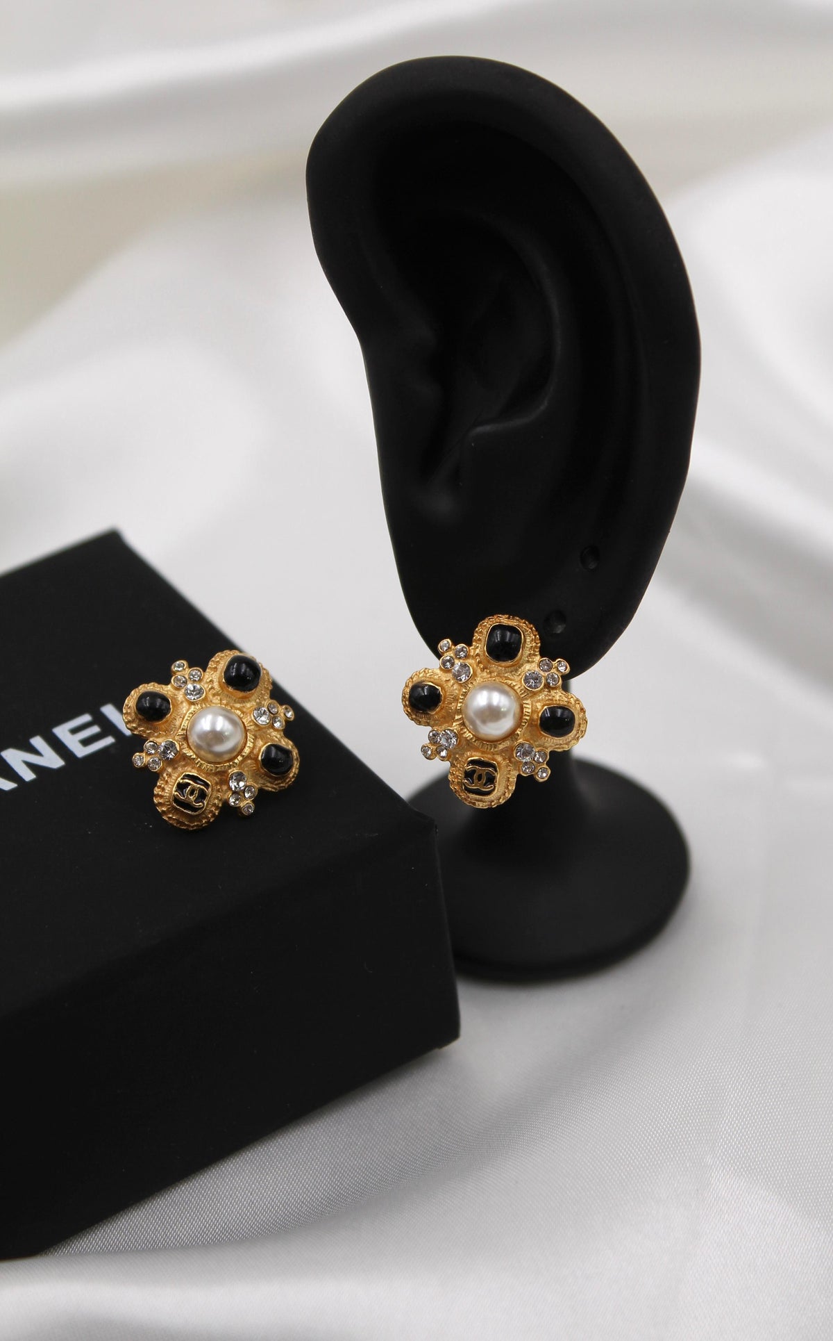 CHANEL – Gold Floral Pearl Stud Earrings