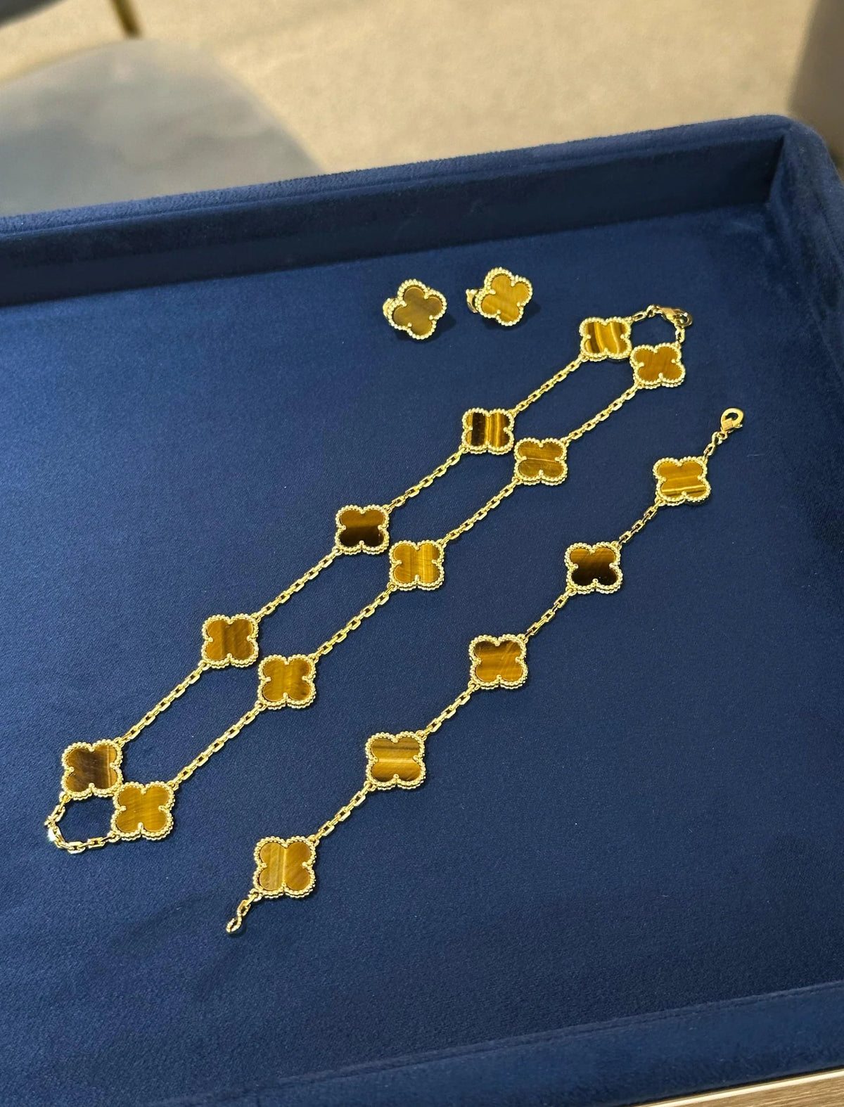 VanCleef & Arpels Alhambra necklace, 10 motifs Earings 1 Motif & Braclet 5 Motifs Full Set