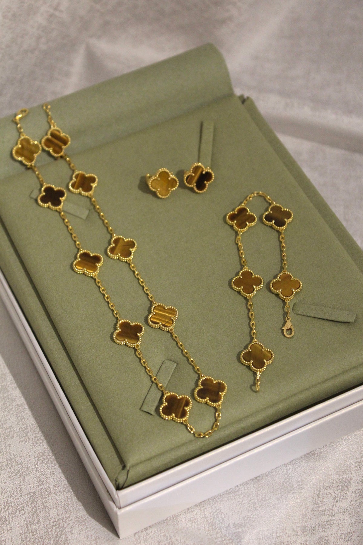 Van Cleef & Arpels Sweet Alhambra Set