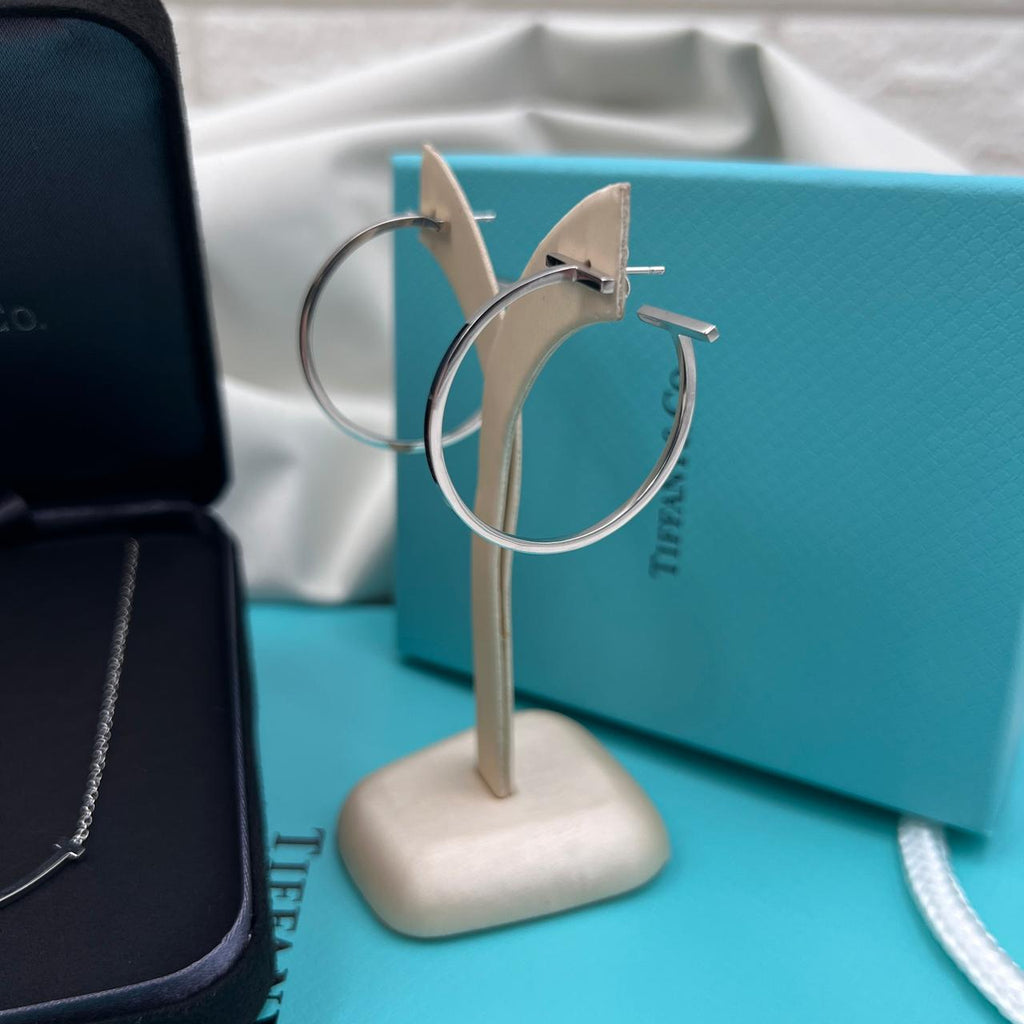 Tiffany & Co. T Smile Pendant Necklace & T Wire Bracelet Set
