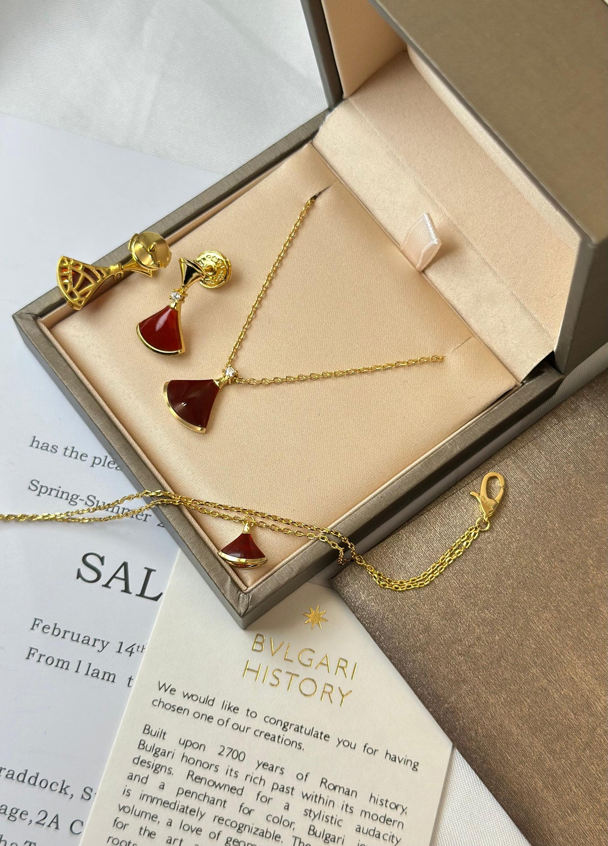 BVLGARI Divas' Dream-Tone Mother-of-Pearl Necklace and Earrings Set