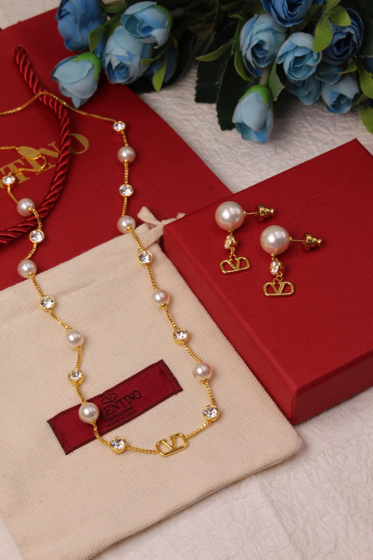 Valentino Garavani Logo Set