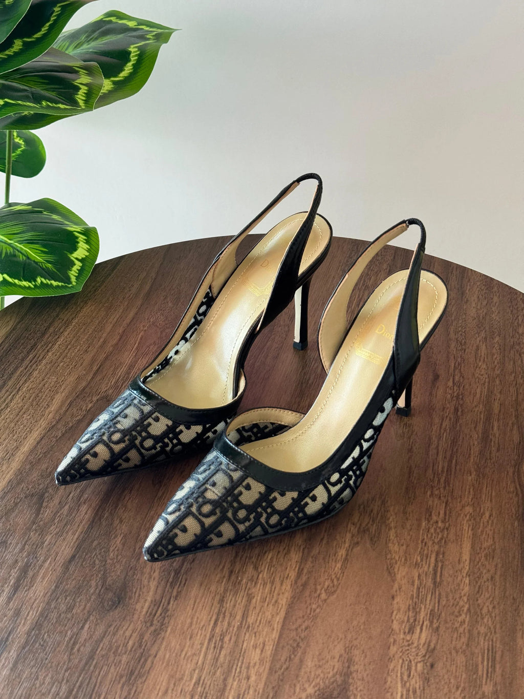 J'Adior Slingback Pump
