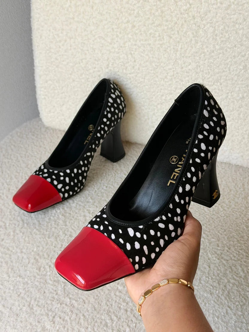 Chanel Pumps Lambskin & Patent Calfskin