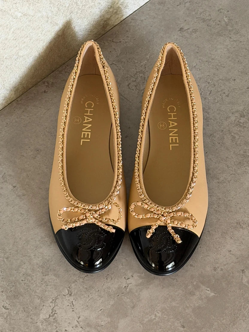 Chanel Ballerinas in Lambskin and Varnished Calfskin