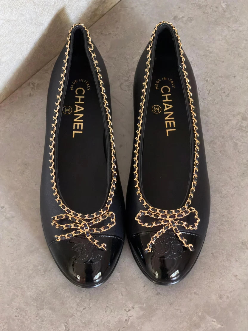 Chanel Ballerinas in Lambskin and Varnished Calfskin