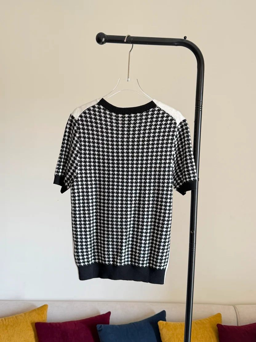 Dior Médaillon Short-Sleeved Sweater Black and White Houndstooth