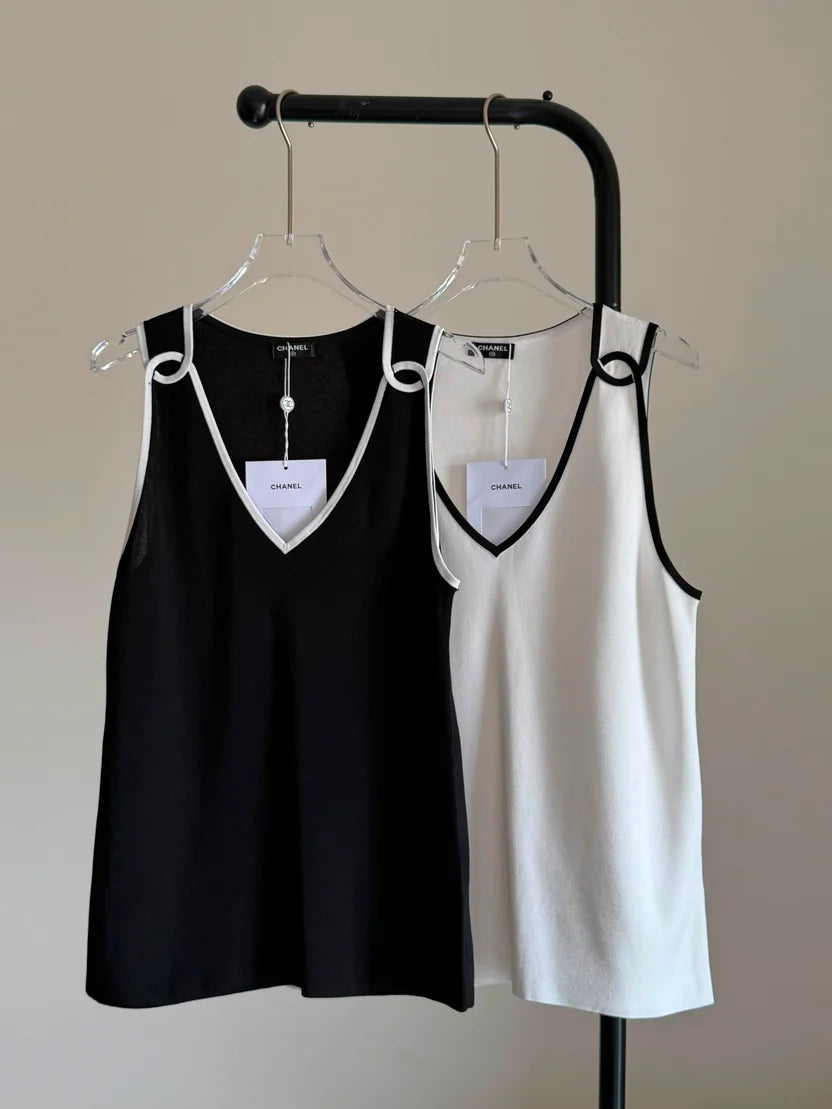 Chanel V-Neck Knit Sleeveless Top
