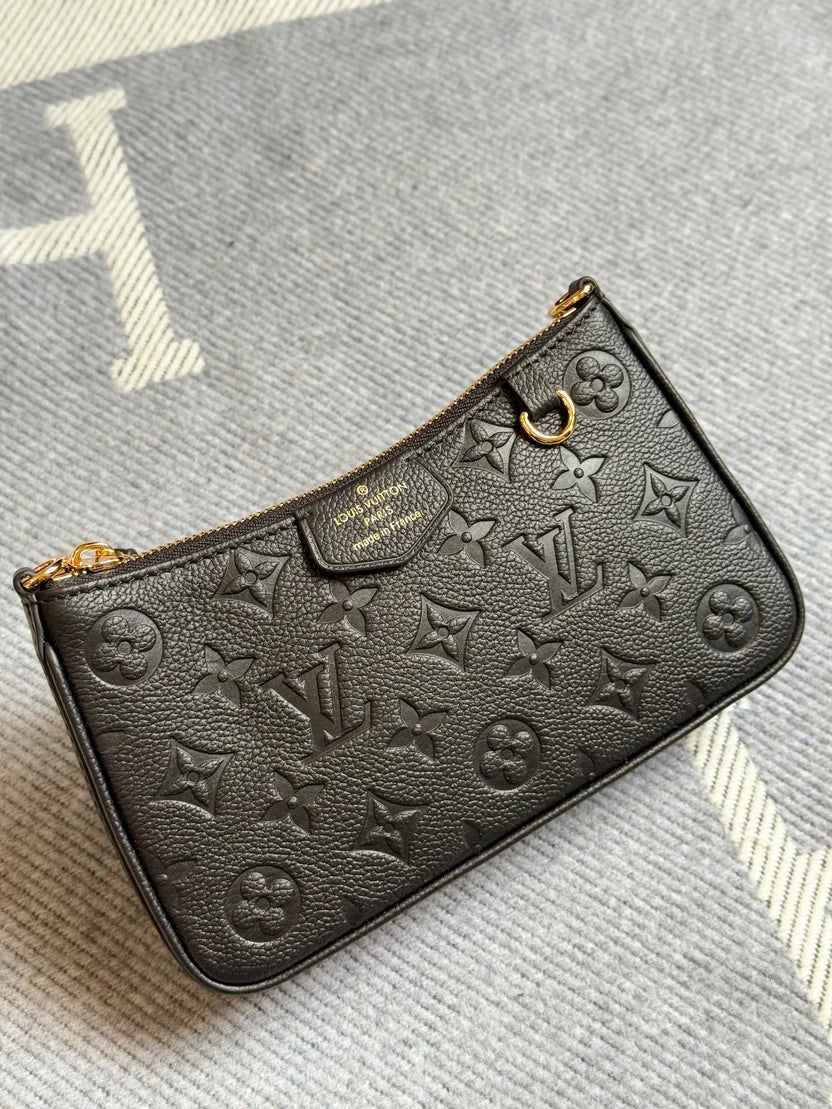 Louis Vuitton Easy Pouch On Strap BagLouis Vuitton Easy Pouch On Strap Bag