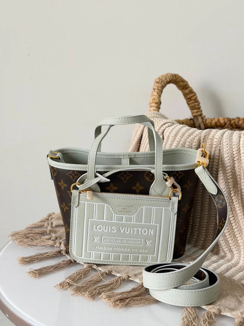 Louis Vuitton Neverfull Bandoulière Inside Out BB Bag